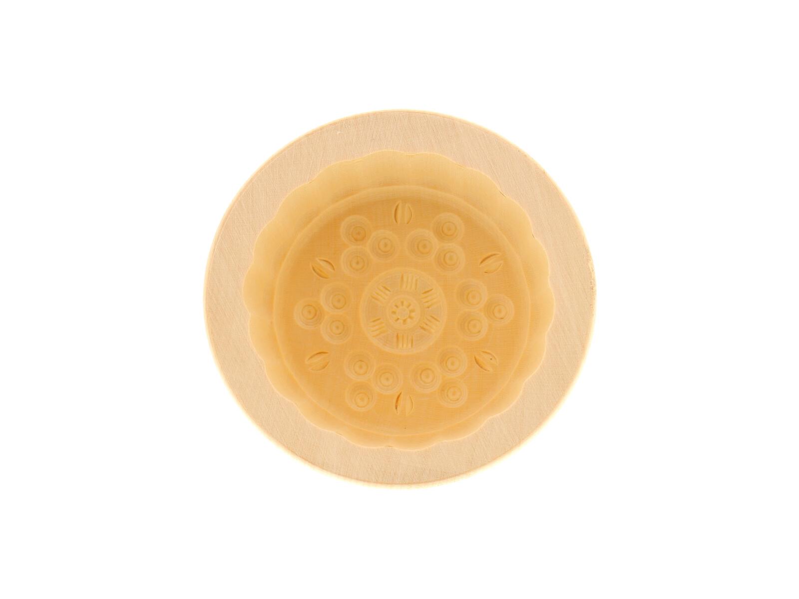 Butterform, rund, 125 Gramm, Ornament aus Holz 9 cm